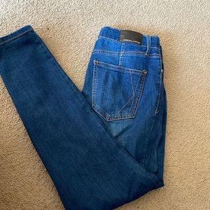 Skinny jeans